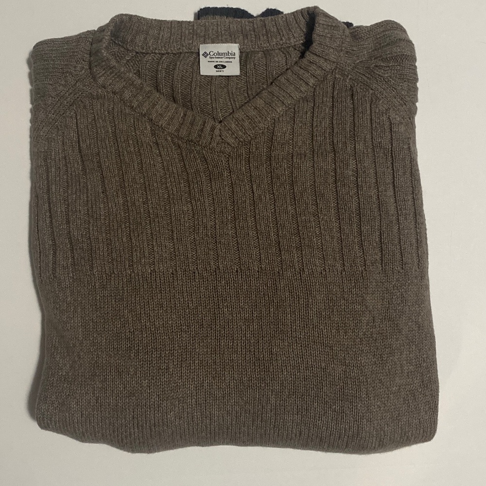 Mens Columbia 100 percent cotton sweater XL